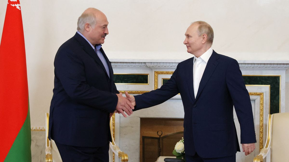Podle Putina ukrajinská ofenziva selhala. Lukašenko žertoval, že chtějí wagnerovci táhnout na Polsko